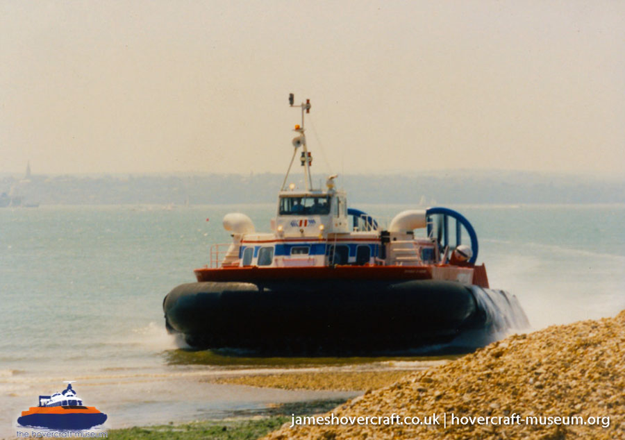 AP1-88 hovercraft promotional day by BHC -  (credit: The <a href='http://www.hovercraft-museum.org/' target='_blank'>Hovercraft Museum Trust</a>).